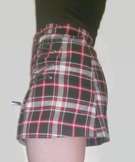 60s70s miniskirt mod Plaid  Black Red Checkered M… - image 3