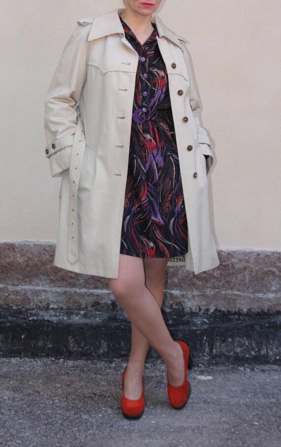 70s Trench Coat beige A-lined Womens Transitional… - image 5