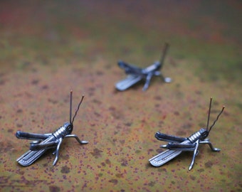 Grasshopper Sculpture, Made and ready to ship, Recycled Art, Repurposed, Scrap Metal Art, Metal Insect