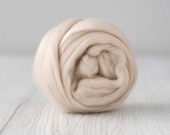 Destash 16 Micron Merino wool Roving Luxury Fiber for felters and spinner Hydrangea