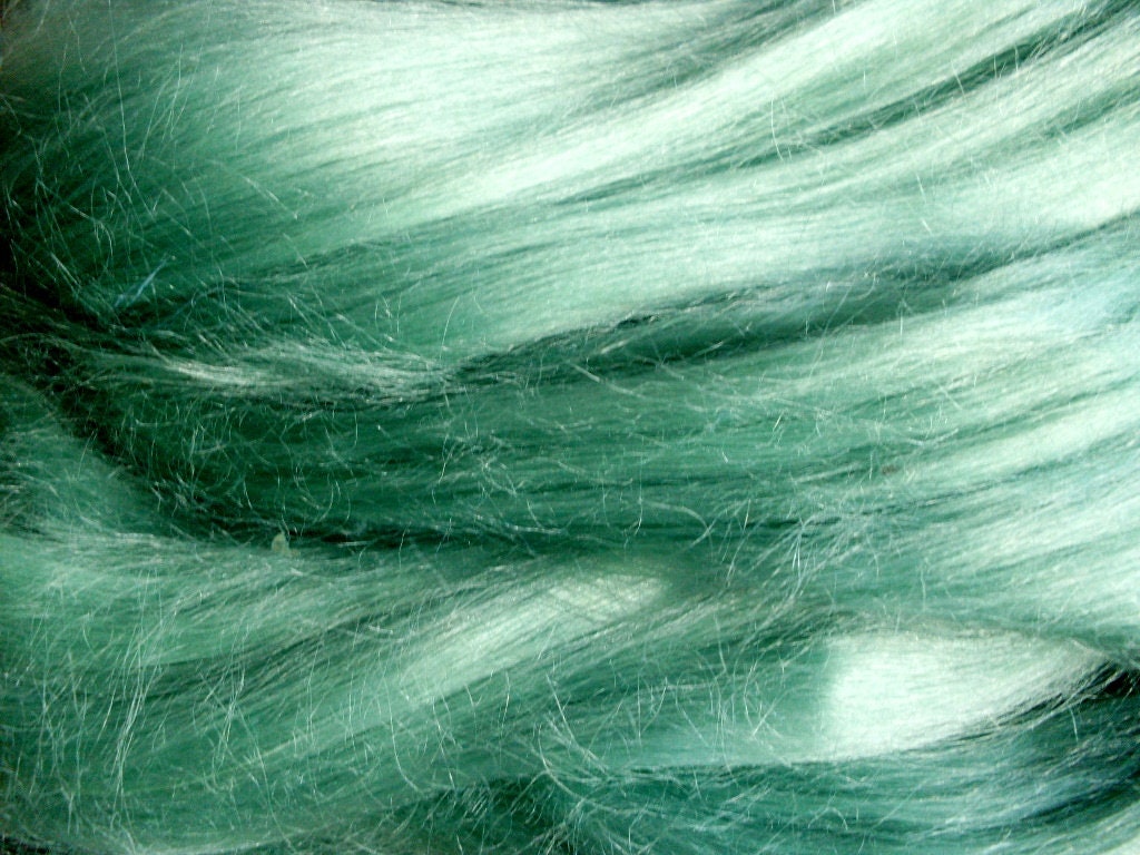 20 gr- 0,70 oz, Ramie roving fiber, colour Frog