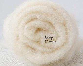 50gr (1.77 oz) Carded Maori wool, for felting and needle felting, carded Wool Batt, 100% wool, Color: Ivory