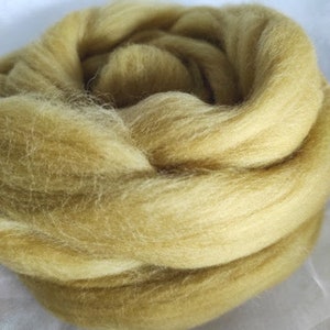 50gr- 1.78 oz, Mustard, merino Wool Roving/Top 22 Micron