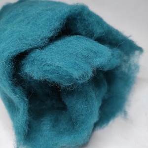 50gr (1.77 oz) Bergschaf, wool for Felting and needle felting, Carded Wool Batt, 100% wool, Turquoise