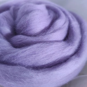 50gr- 1.78 oz, Lilac, merino Wool Roving/Top 22 Micron