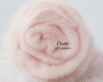 50gr (1.77 oz) Carded Maori wool, for felting and needle felting, carded Wool Batt, 100% wool, Color: Etoile