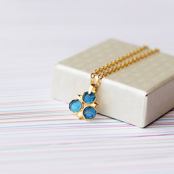 Zora Sapphire 24k gold necklace spiritual stones inspired in The legend of Zelda series