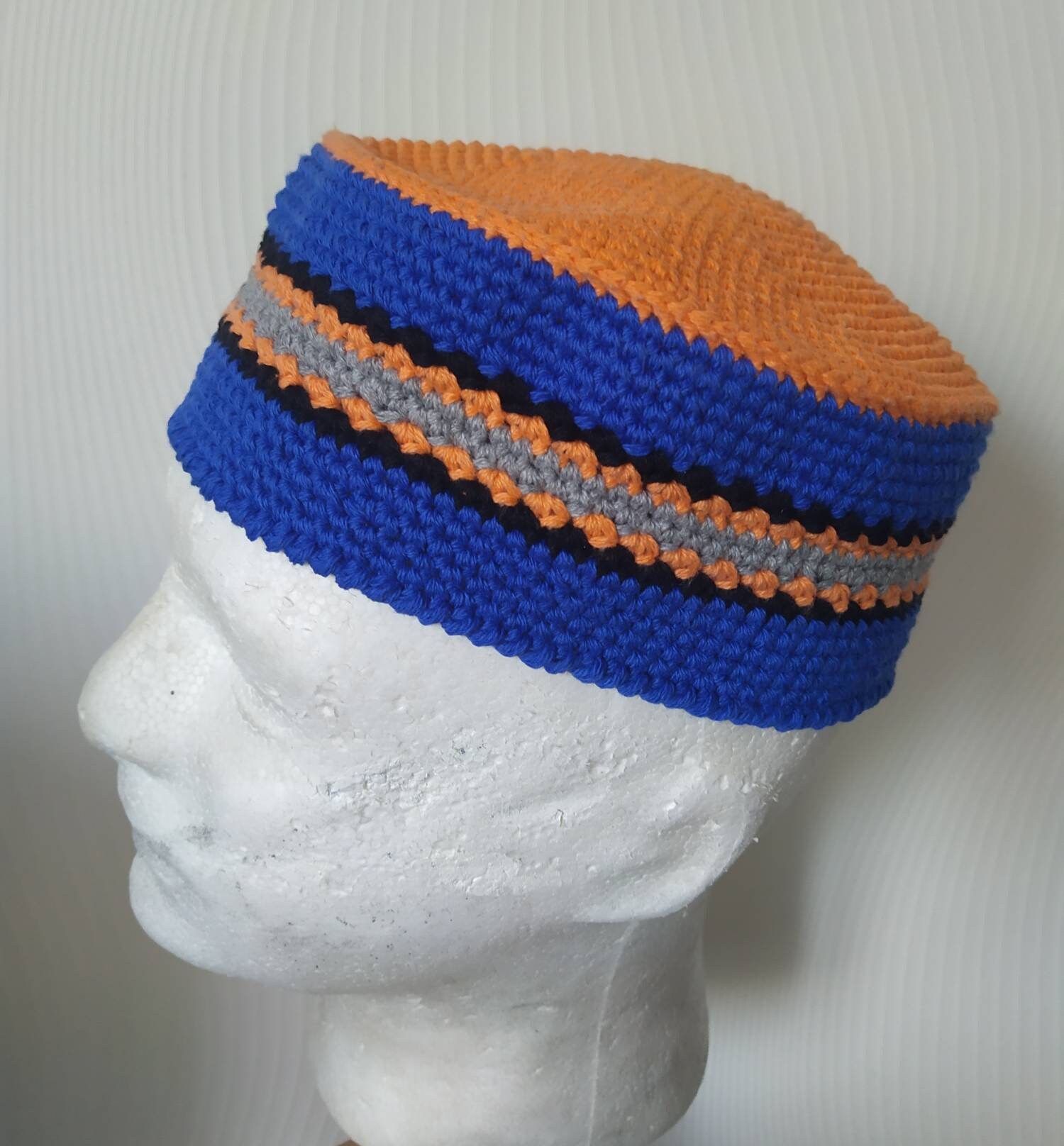 Taifun Bonnet en crochet bleu torsades style d\u00e9contract\u00e9 Accessoires Casquettes Bonnets en crochet 
