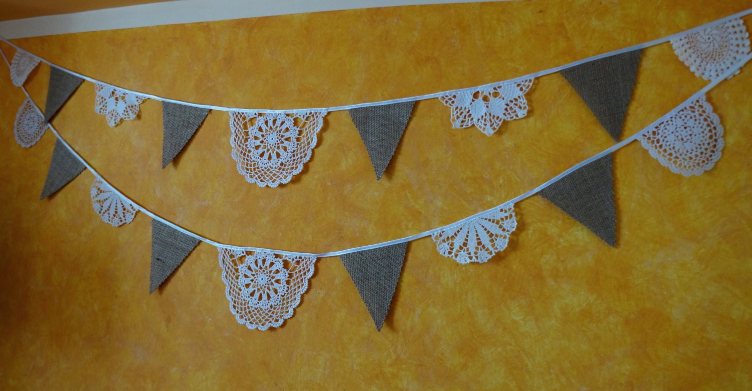 Guirlande Fanions Toile De Jute & Dentelle – 12 Drapeaux 3,3 M – Déco Mariage, Anniversaire, Baptême – Blanc Dentelle