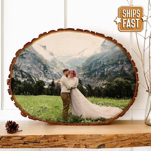 Drewniana rama do zdjęć, spersonalizowane drewniane zdjęcie, spersonalizowana grawerowana rama, rustykalny wystrój, prezent na parapetówkę, prezent na rocznicę ślubu, lite drewno