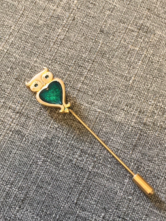 Vintage Gold-Tone Owl Stick Pin w/ Green Belly — p