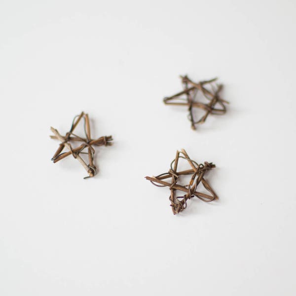 Small Twig Stars - 8 Rustic Grapevine Twig Stars