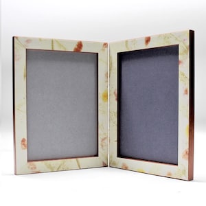 Ikebana Japanese Style - Floral Pattern - Double Hinged - Natural Wood Picture Frames.
