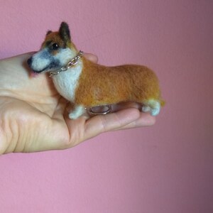 Needle felt corgi Bag charm with dog Corgi miniature Corgi sculpture Custom dog sculpture Felt dog figurine Pembroke corgi Dog lovers gift