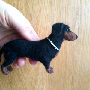 Needle felted Dachshund Felt pet ornament Pet portrait Dog miniature Dog soft figurine Dog lovers gift Tiny dog Personalised gift Memory pet