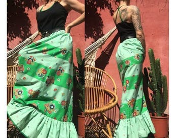 vintage 70s maxi dress // floral maxi dress //summer  MAXI Dress // ruffled skirt // size Large