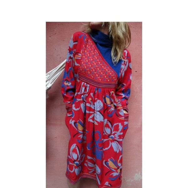 1980s etnic india Boho patched floral René Dehry DRESS // size small // made in india //winter dress
