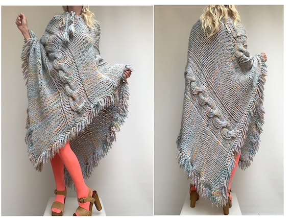 vintage 80s hand knitted crochet cable knit Wool P