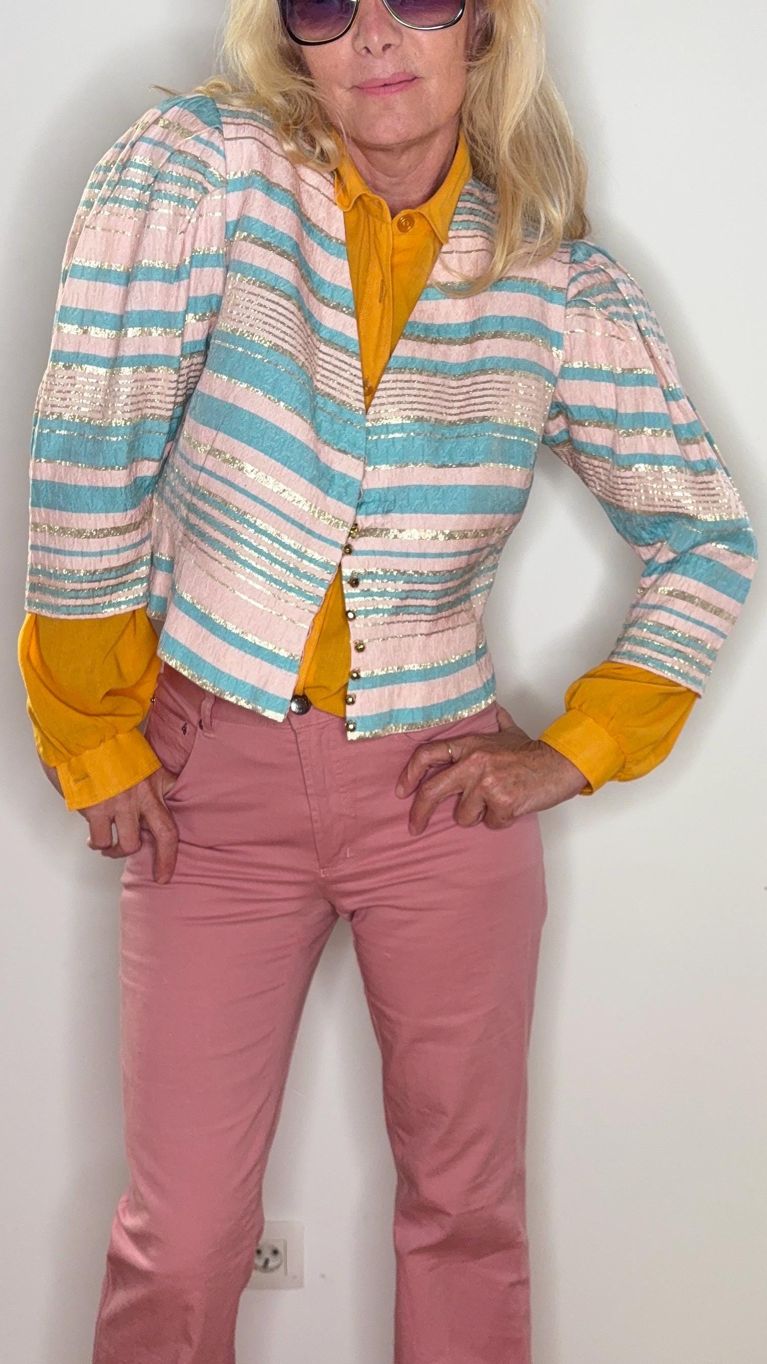 Chaqueta corta de verano vintage de 1980. Top de lurex dorado. Alta costura vintage francesa.