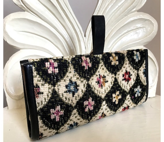vintage clutch //floral tapestry purse // vintag