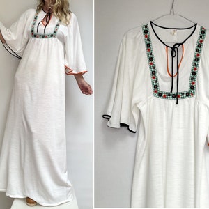 1960er Vintage Maxi Strick weiß mit blumen borten Glöckchen Ärmel KLEID weiß Baumwolle Strick Maxikleid Gr. 38-uk10-us6
