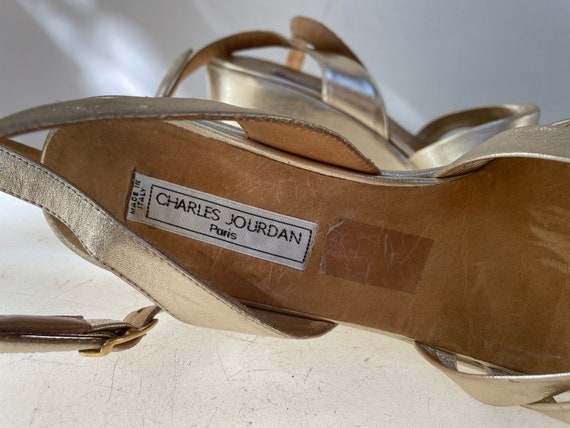 Sandales Charles Jourdan En Cuir Doré - Talons Compensés - Taille 40 (US 8) - Occasion