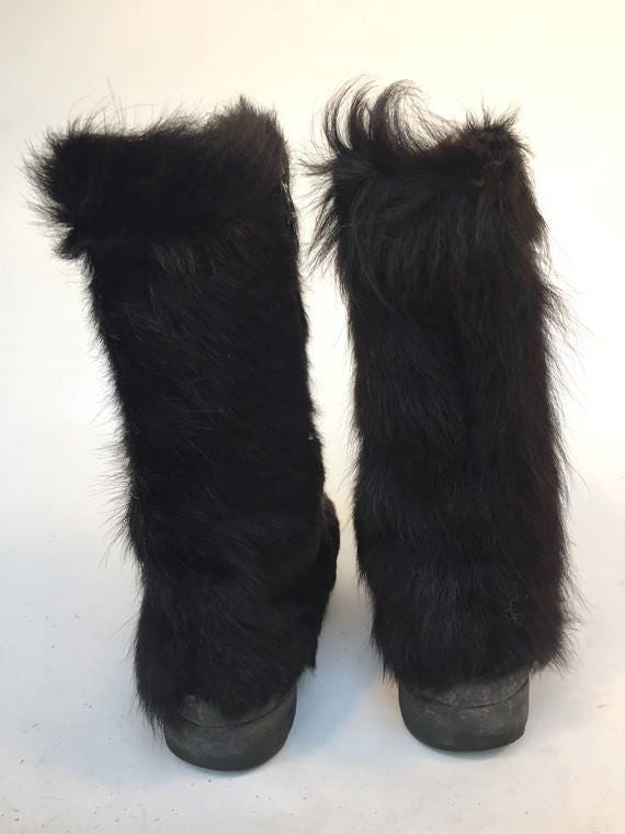 MOU Black Goat Hair Fur Shearling Yeti Mid Calf Boots Winter Ski Shagg –  Jubilee Thrift