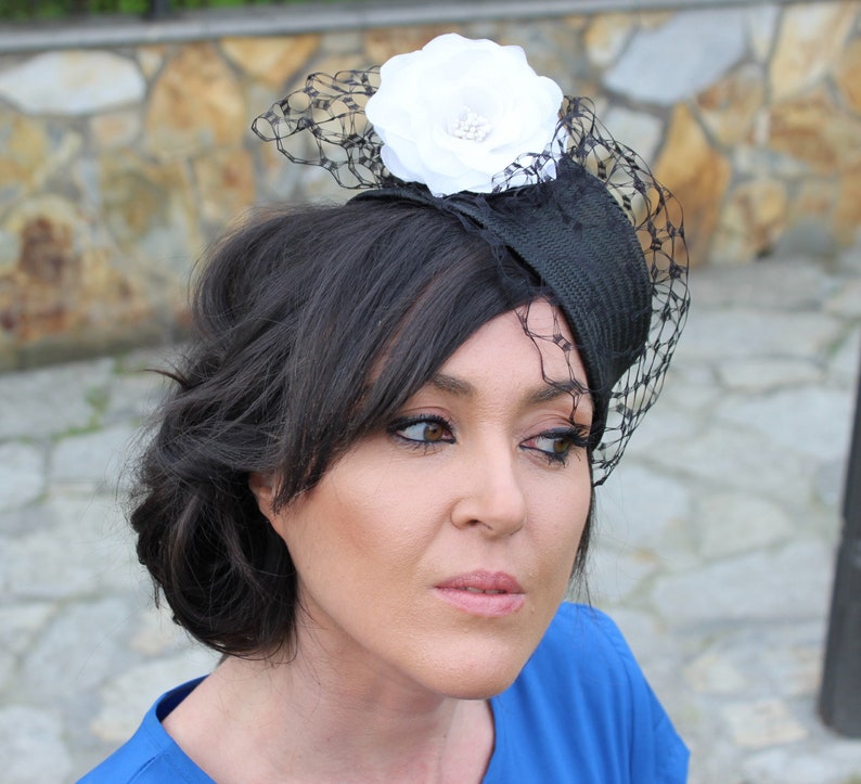 Black Cocktail Hat race hat, Hat with veil,Black Fascinator Hat wedding mini hat,Black fascinator bridal hat veil hat white flower hat