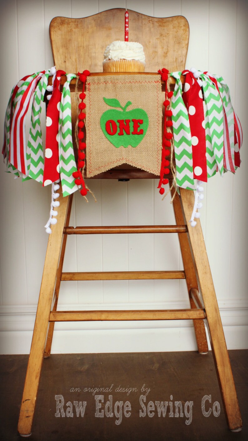 APPLE Of My Eye Birthday Banner Highchair High Chair Garland First One Green Red Spring Summer Apples Cake Smash Photo Prop Party Harvest