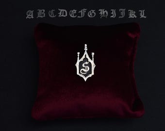 personalized monogram necklace/gothic style monogram
