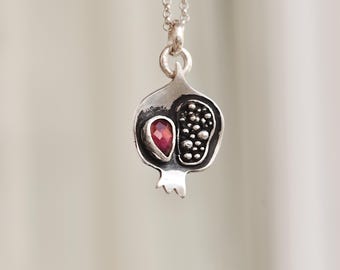 pomegranate necklace with granules/garnet pomegranate