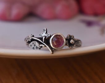strawberry ring with tourmaline size 8.5 US