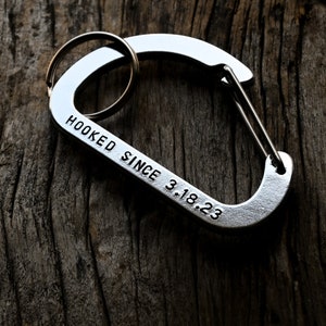 Unique Hooked Carabiner, Anniversary Present for Couples, Custom Carabiner Holder Clip, Personalized Carabiner, Engraved anniversary Gift