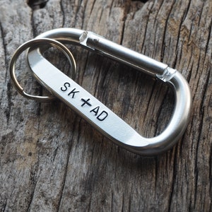 1pc Heart & Chain Charm Keychain Solid Key Ring Minimalist Bag Accessory Car Pendant Phone Ornament,Temu