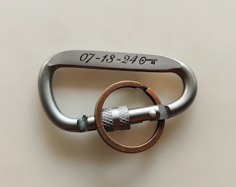 Personalized Gray Carabiner Keychain – Custom Engraved Clip