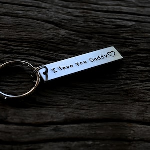 Keychain Engraved Daddy, I love you Dad Keychain with Custom Message,  Personalized silver Gift