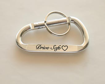 Cadeau op maat gegraveerde karabijnhaak - Drive Safe-sleutelhanger - Gepersonaliseerde verjaardagsherinnering voor hem of haar