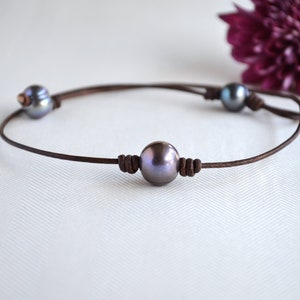 Peacock Pearl Leather Choker/Pearl Leather Choker Necklace/Pearls on Leather/Leather and Pearls/Boho/Holiday Gift/Gift For Her/Yevga