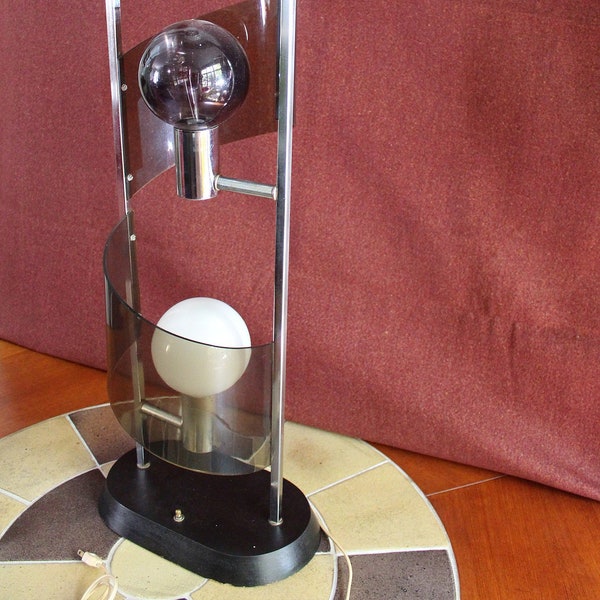 Groovy Space Age Mid Century Modern 3 Globe Table Lamp