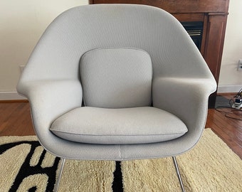 Authentic Large Saarinen Womb Chair by Knoll mid century modern