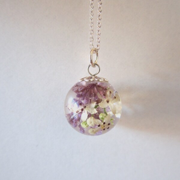 Unique necklace - Dried pressed flowers necklace - Silver chain - Unique gift - Real flowers resin jewelry - Botanical pendant necklace