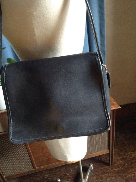 Vintage Coach black Leather Aero shoulder bag