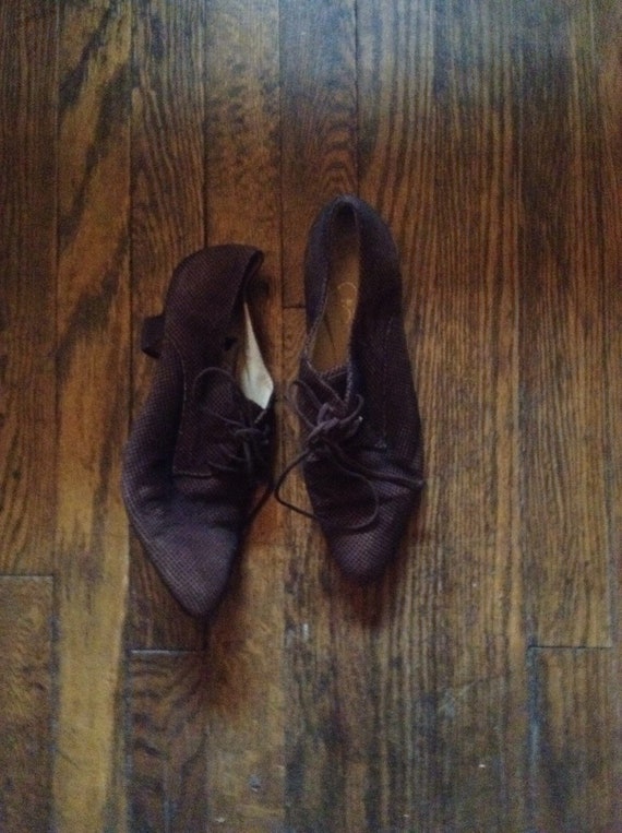 Vintage JOAN AND DAVID lace front granny shoes - image 3