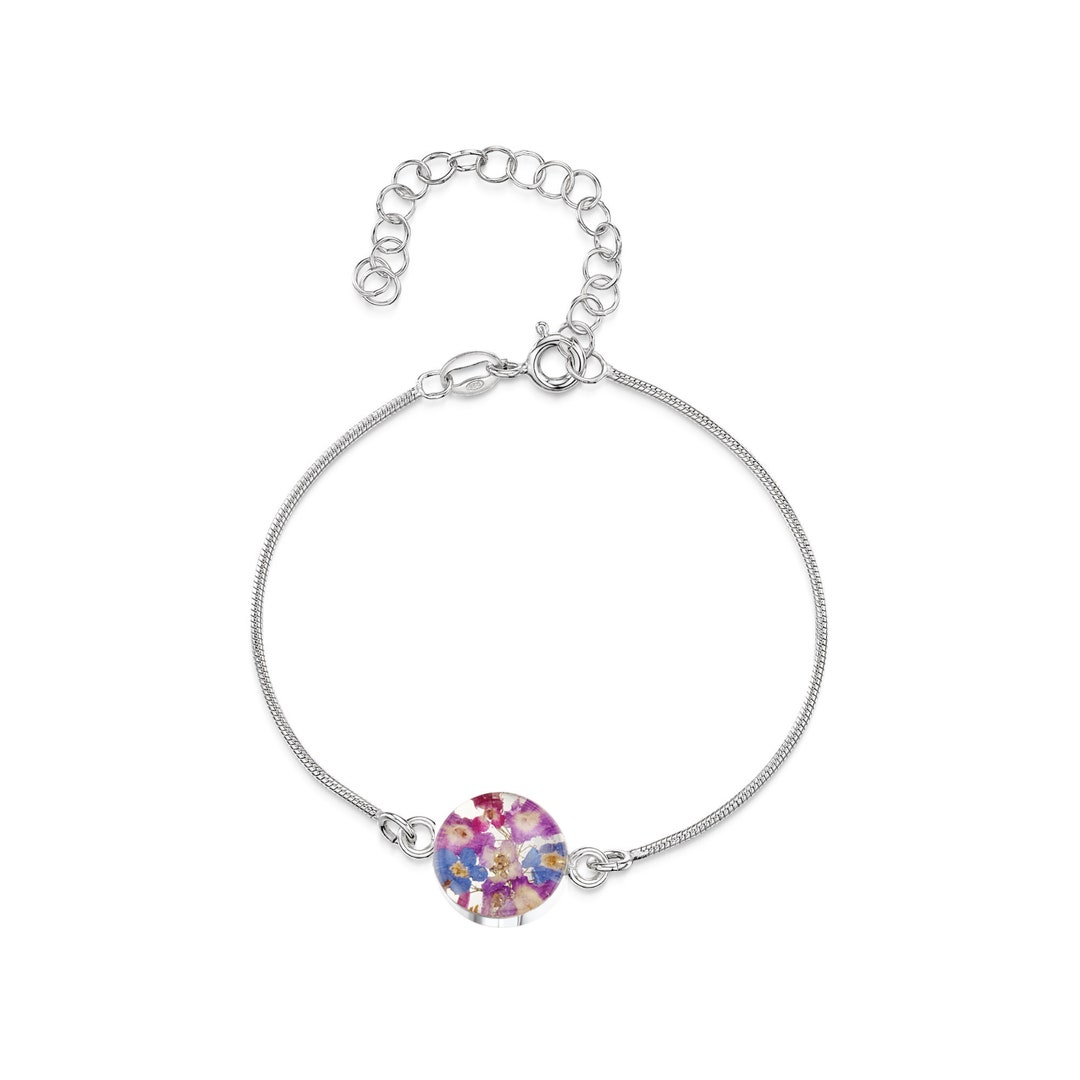 Bracciale a catena a serpente in argento sterling con veri fiori nontiscordardime in un ciondolo a forma di cuore di Shrieking Violet®. Regalo ideale per la mamma o la nonna. - Italia