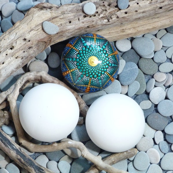 Blank Mandala Stones - Size approx 9 cm Ø Hard Plaster to make your own Mandalas