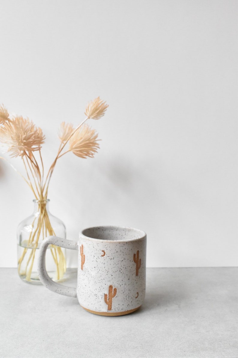 Cactus Speckled Stoneware Mug in White Bild 4