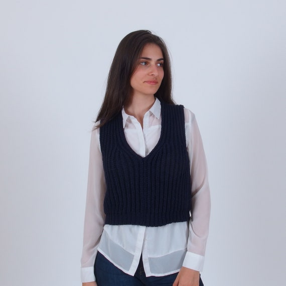 Hand Knit Alpaca Crop Sweater Vest, V-neck Merino Wool Vest, Retro Sleeveless  Sweater, Winter Crop Tank Top 