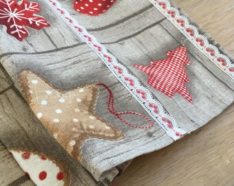 Runner cotone stampa shabby pois, cuori, grigio, bianco e rosso-rifinito con pizzo a cuoricini-Dimensione 135x33cm-San Valentino