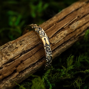 Nature Inspired Wedding Band or Stacking Ring with Vintage Style-14K Gold
