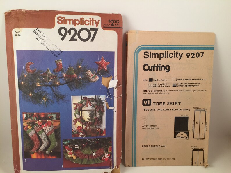 70s Christmas Ornaments, Simplicity 9207, Sewing Pattern, Tree Skirt